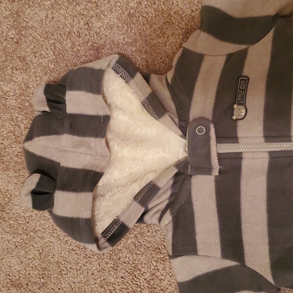 Carters baby winter onesies - Picture 3 of 6